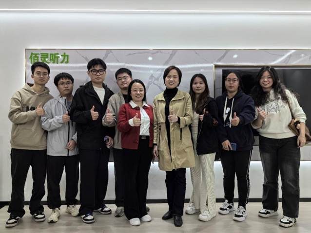 走访校友创业